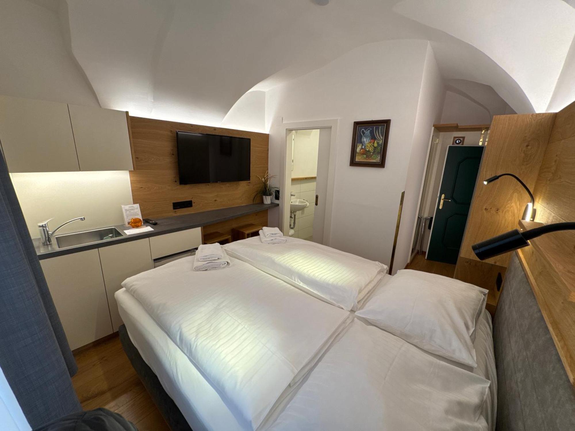 Guesthouse Mozart - Apartment House Salisburgo Esterno foto